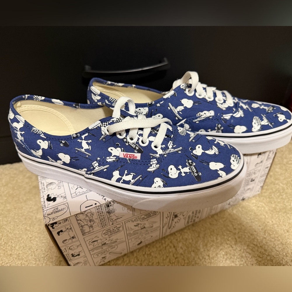 Vans Blue Snoopy Print Low Top Sneakers - Picture 4 of 13